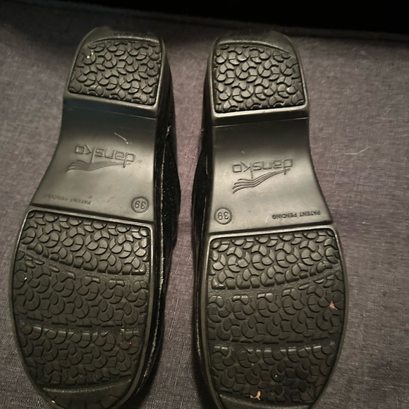 Black Dansko Clogs. Size 39 - Picture 2 of 3